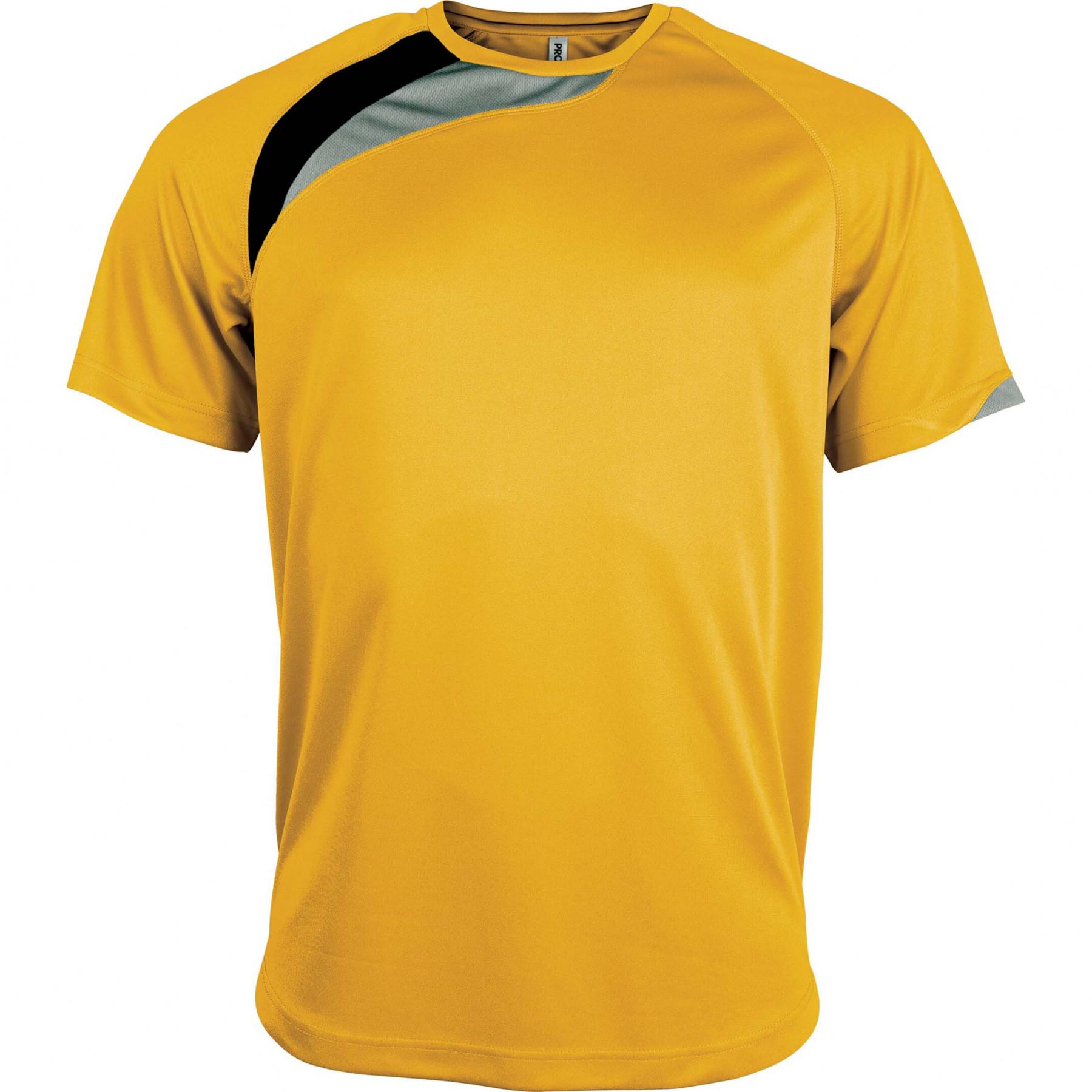 Футболки спортсмена. Футболка спортивная. Черно желтая футболка. Футболка спорт. Футболка Sportswear.