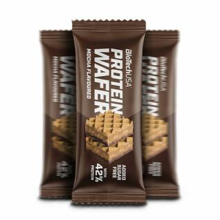 Pack of 12 cartons of protein waffle snacks Biotech USA - Moka